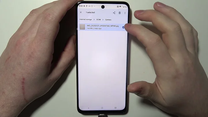 Motorola Moto G15 - How to Transfer Files with USB Drive