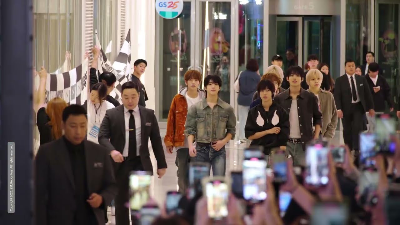 아이딧 (IDID) _ 입장 & 인사 _  The 1st EP [I did it.] 발매 기념 공개 팬사인회 _ 장용훈, 김민재, 박원빈, 추유찬, 박성현, 백준혁, 정세민