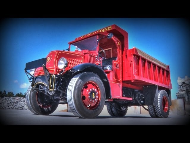 マックトラックヴィンテージ 1929 Mack AK Chain Drive Dump Truck - YouTube