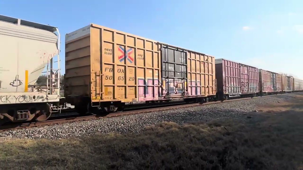 Northbound Union Pacific mix freight at dittmar road 