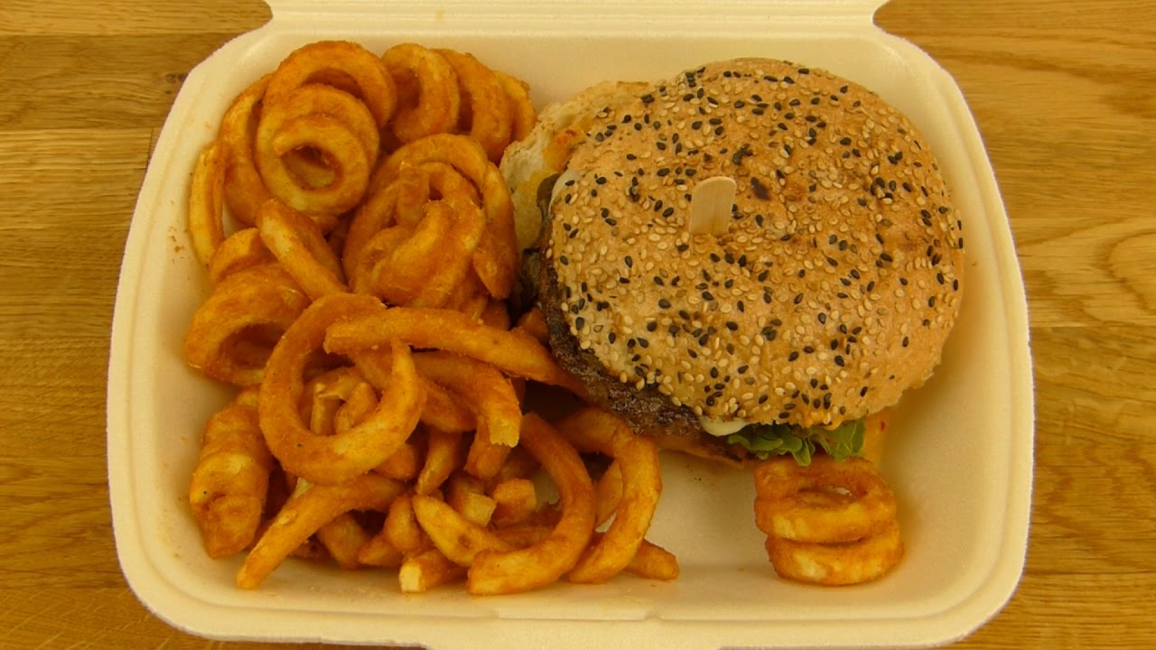Bergmann Burger - Chili Cheese Burger & Twister Fries