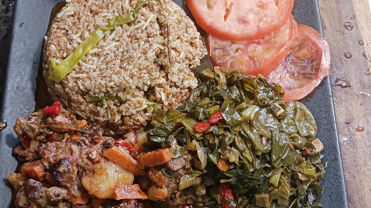 color green stew chicken with bulga rice - YouTube