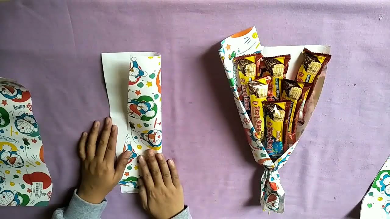DIY Buket Snack Cara Buat Buket Snack Wisuda Dengan Kertas Kado YouTube