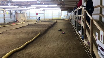 1/8 Team Associated RC8.2E Race Buggy