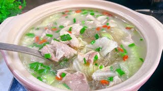 炖羊肉汤，最忌直接下锅炖，教你一招，汤白好喝味鲜美，无腥膻味