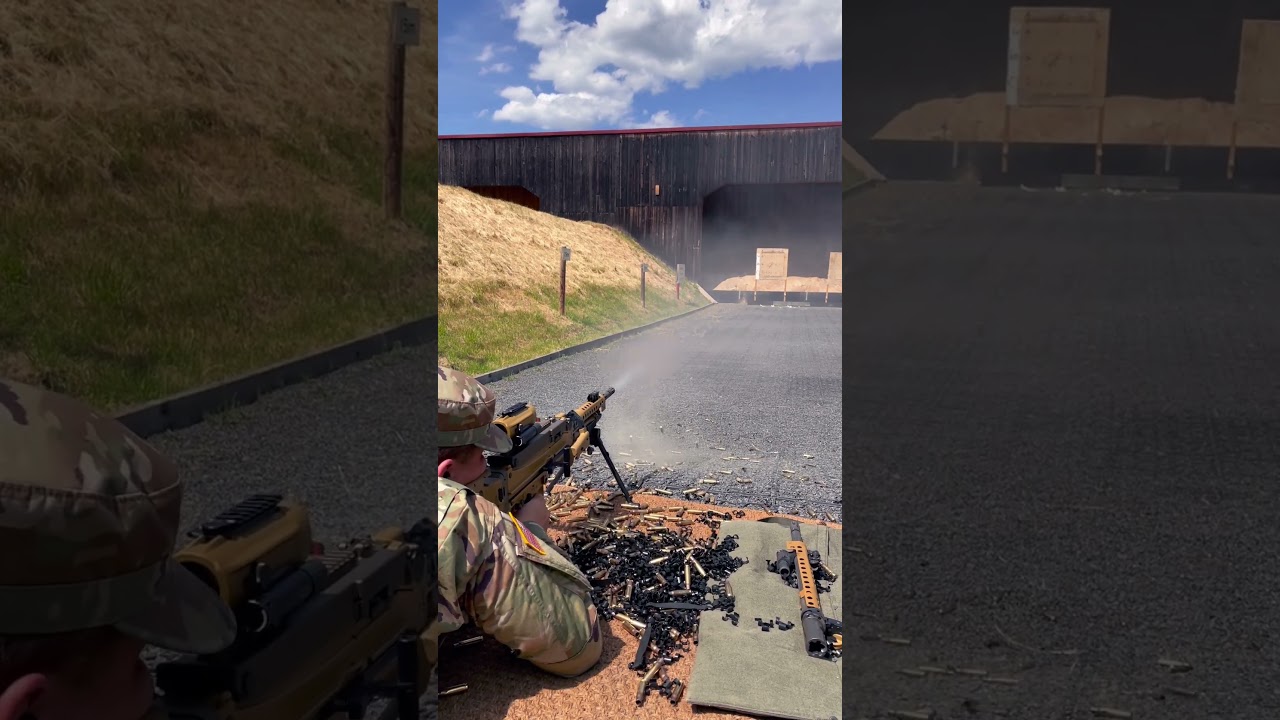US Army Soldier with German Machine Gun MG5