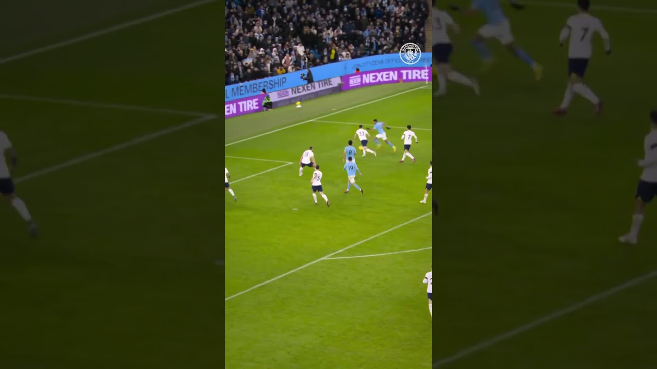 🇩🇿 The beauty of a Mahrez first touch! 😮‍💨 