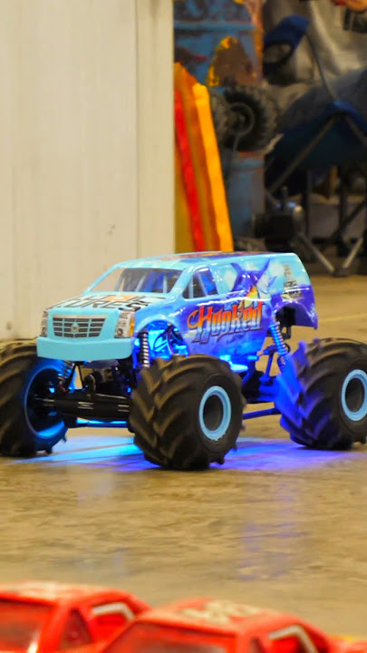 Freestyle Action! #Shorts #MonsterJam #monstertruck #RC #Losi