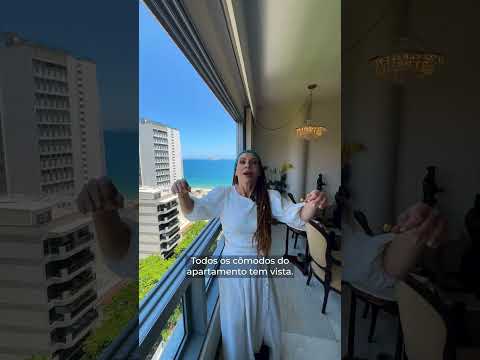 UM APARTAMENTO COM