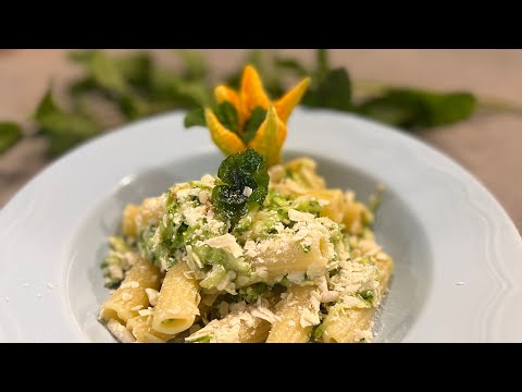 PASTA CON ZUCCHINE CRUDE ottimo primo piatto leggero ma con gusto light