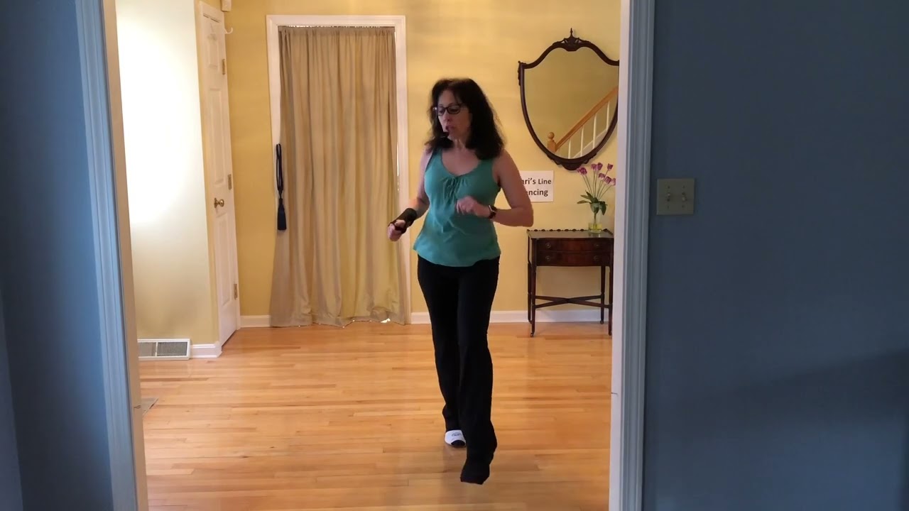 Lucky Lips - Lesson - L3 Line Dance - Click pop-up at video end to dance along with the music!