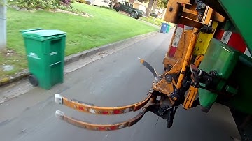 claw POV of M2 freightliner Labrie Automizer on recycle (701 sub special)