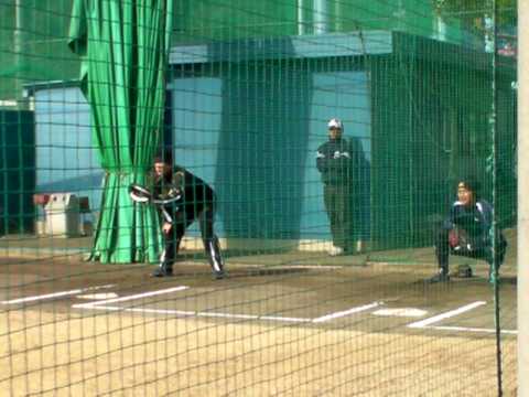 横浜ベイスターズ自主トレ＠長浦　ストレートを投げる山口(10/01/25)