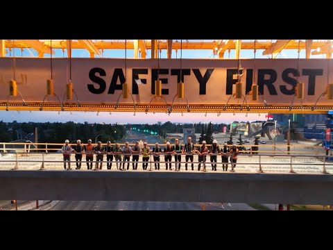Edmonton Valley Line West LRT Elevated Guideway Crossing Timelapse - video from Colas Canada