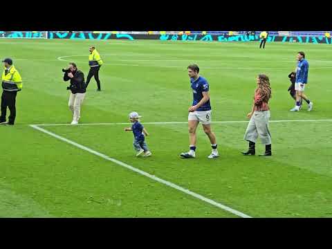 Everton Lap of honour 2025/26 last home at the Hill Dickinson stadium 