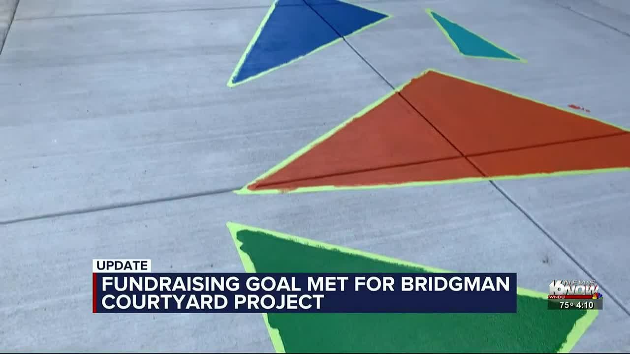 Bridgman HS art club begins work on mural for courtyard project