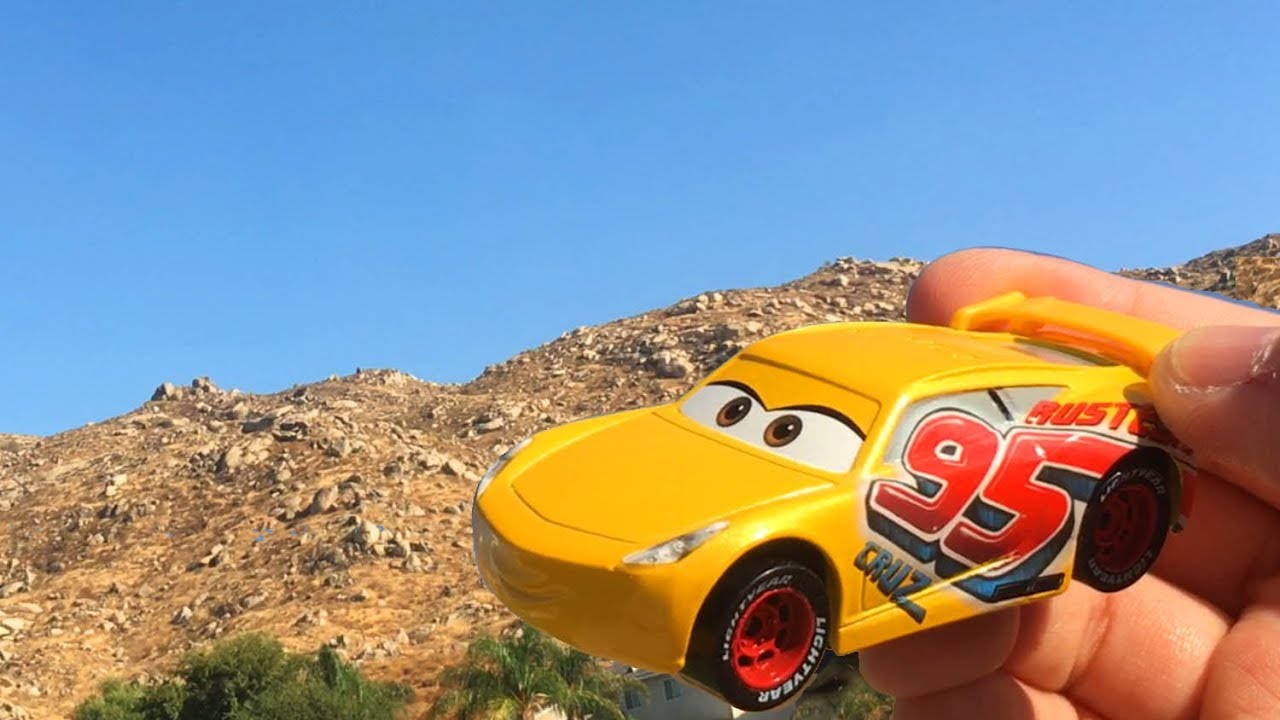 cars 3 cruz ramirez toy