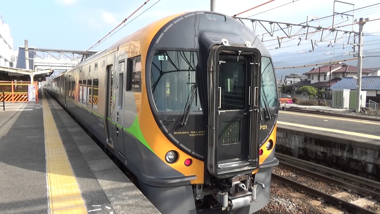 特急しおかぜ18号岡山行＋いしづち18号高松行(8600系) 戸閉⇒発車