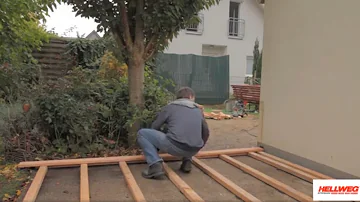 Was für einen Untergrund brauche ich für eine Holzterrasse?