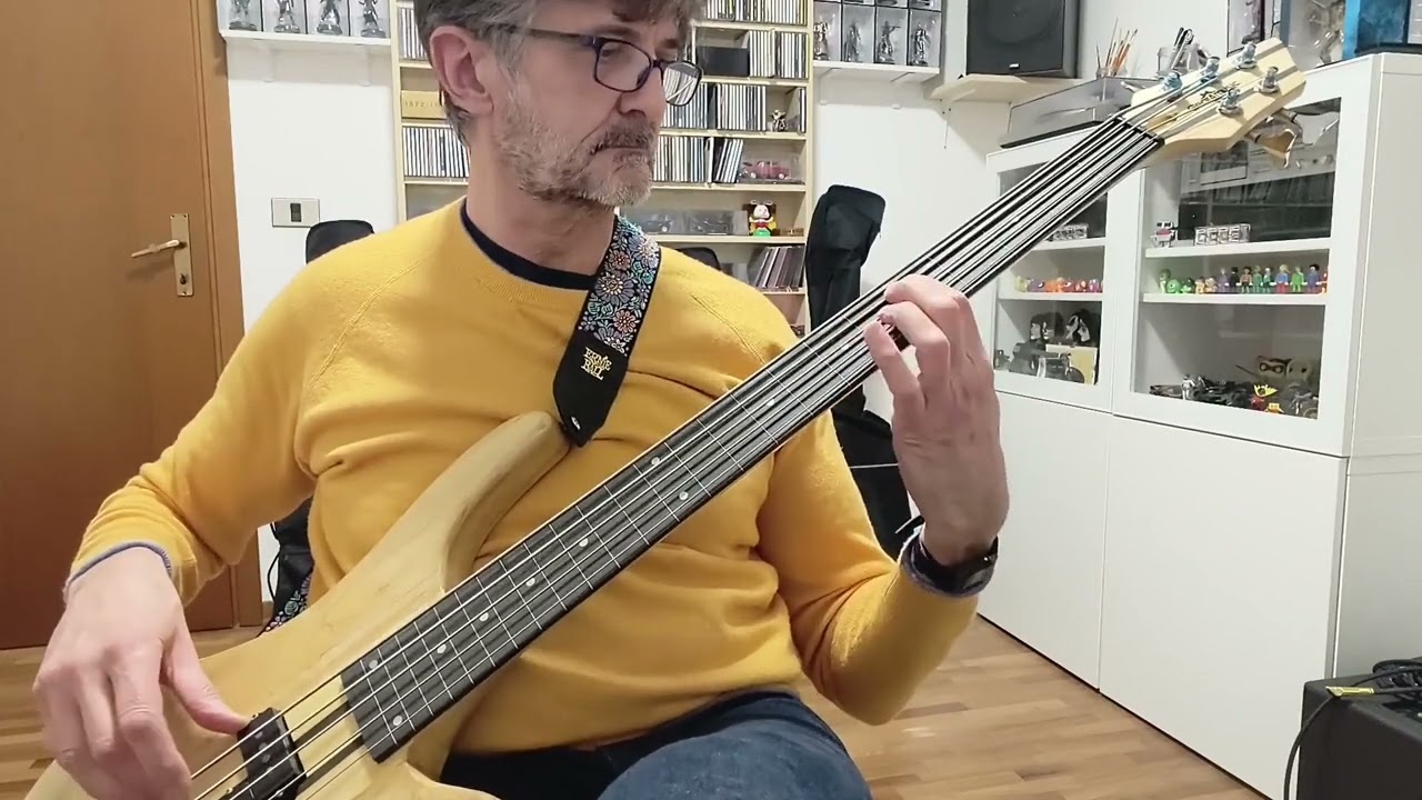 Sostituzione corde Chicago Gear4Music 