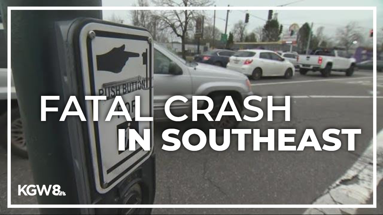 Pedestrian killed in crash in southeast Portland - YouTube