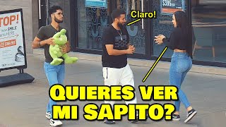 Quieres ver mi SAPITO? 🐸🤣// Bromas en la calle - Bufones.net