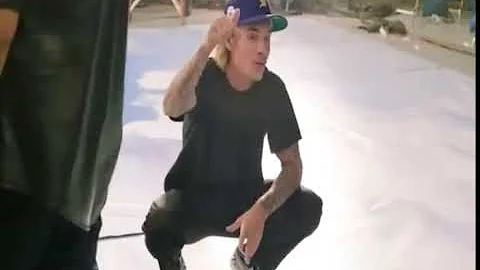 Justin bieber-NO BRAINER new song (behind the scenes)