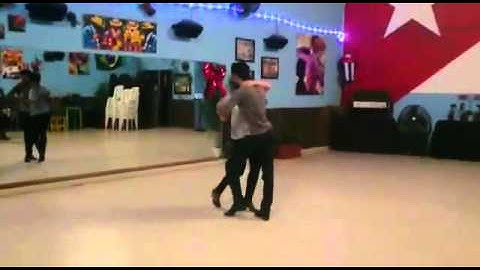 Clase de kizomba Juanma Bembé Latino