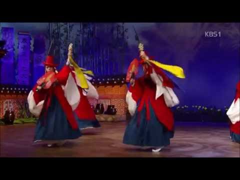 Mudangchum: Traditional Korean Shaman Dance