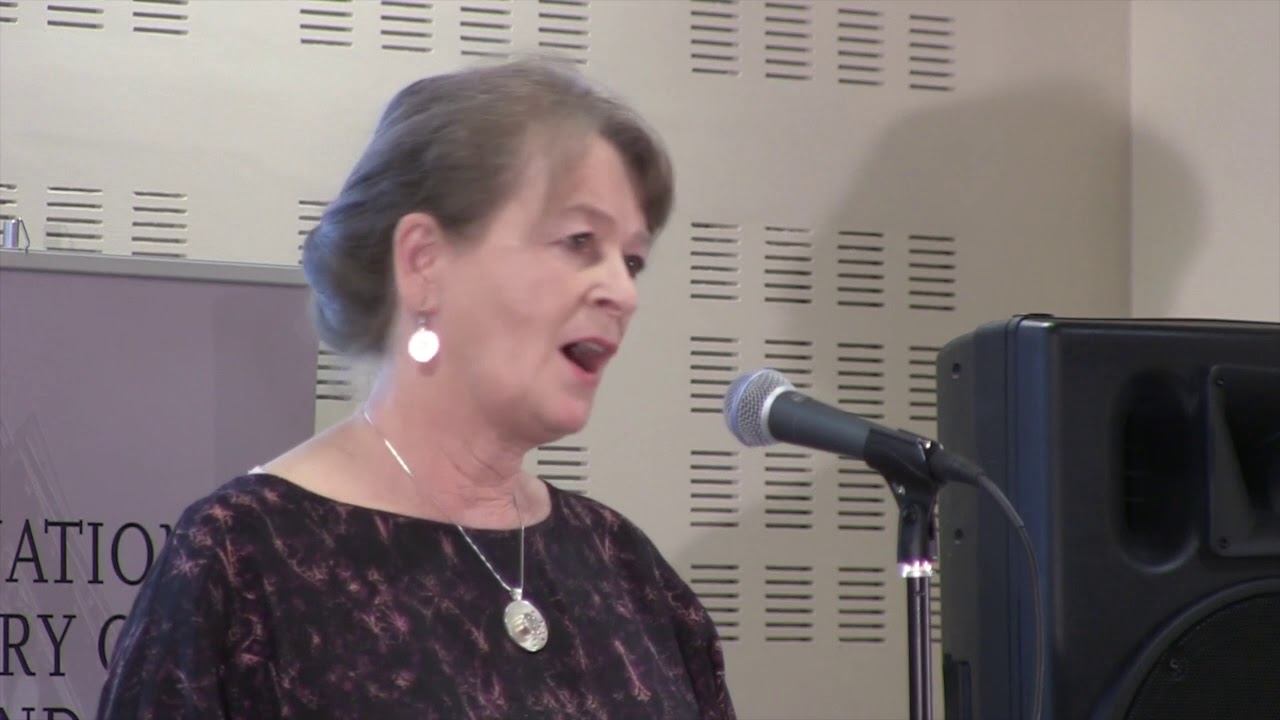 Pádraigín Ní Uallacháin - Thugamar Féin and Samhradh Linn