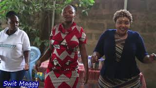 Swit Maggy Dancing Stella Mengele One Metre Away