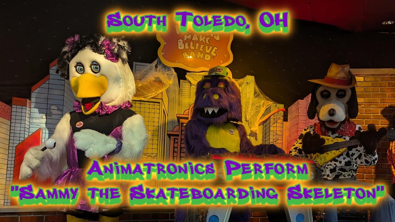 Chuck E. Cheese - South Toledo, OH Animatronics Perform 