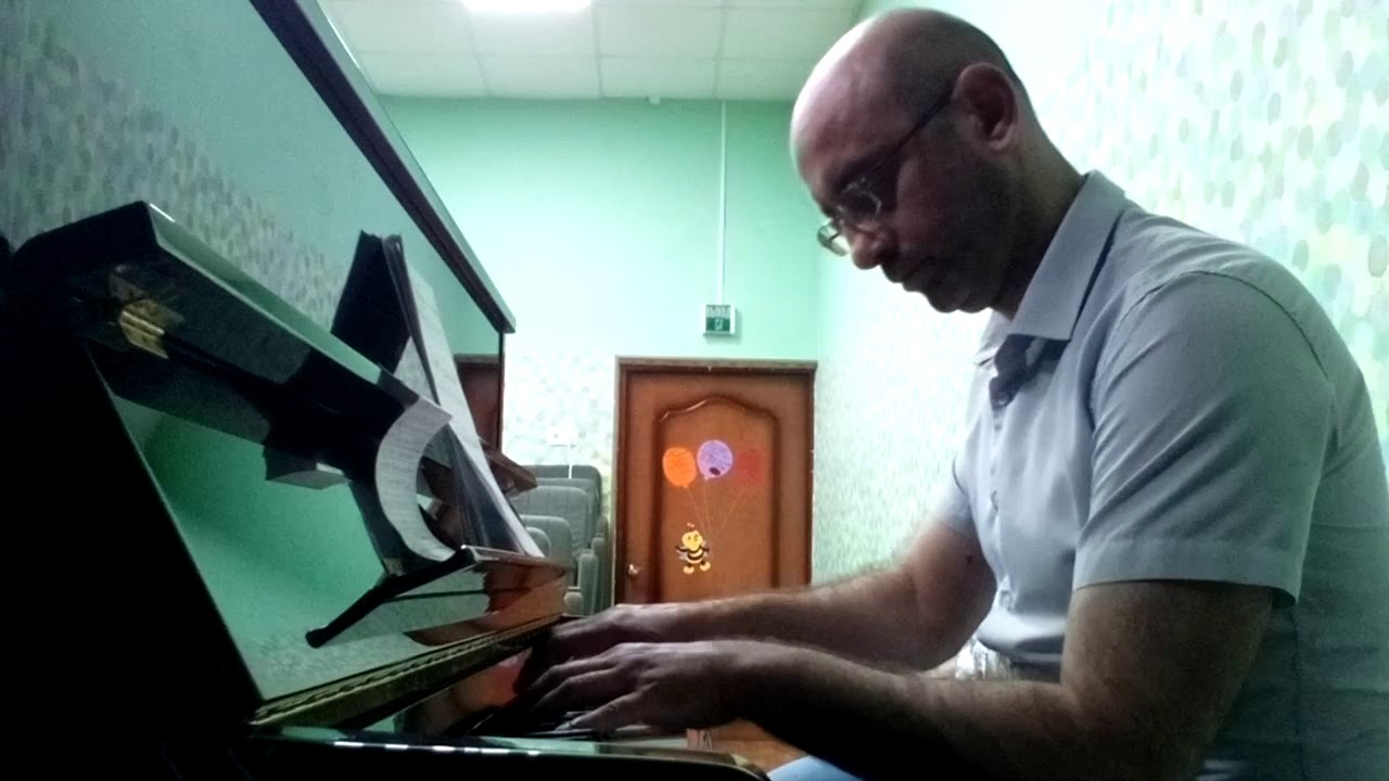 Medley: \"Прохожу знакомыми местами\" Г.В. Свиридов/\"Княжна Яшвиль ...