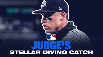 Judge makes incredible catch in right field
