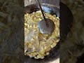ऐसे केला 🍌 चिप्स कौन बनाता है😱