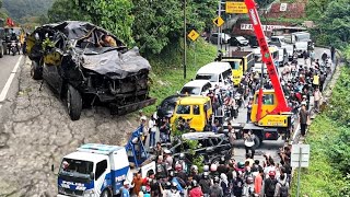 Tragic Evacuation Process of INNOVA REBORN in Anai Valley Ravine