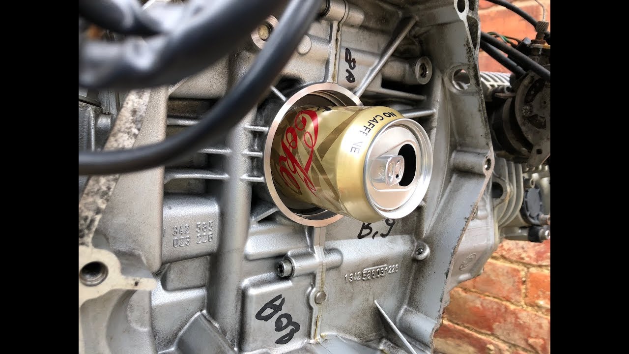 Replacing BMW R1100 R rear main seals Oilhead Boxer engine (like R1150