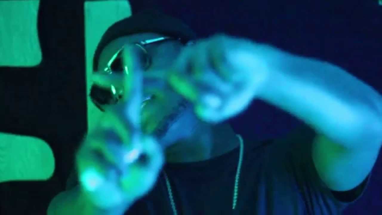 KUTTI - EBOLA FREESTYLE [KOOF DEM] OFFICIAL VIDEO [EBOLA RIDDIM] - YouTube