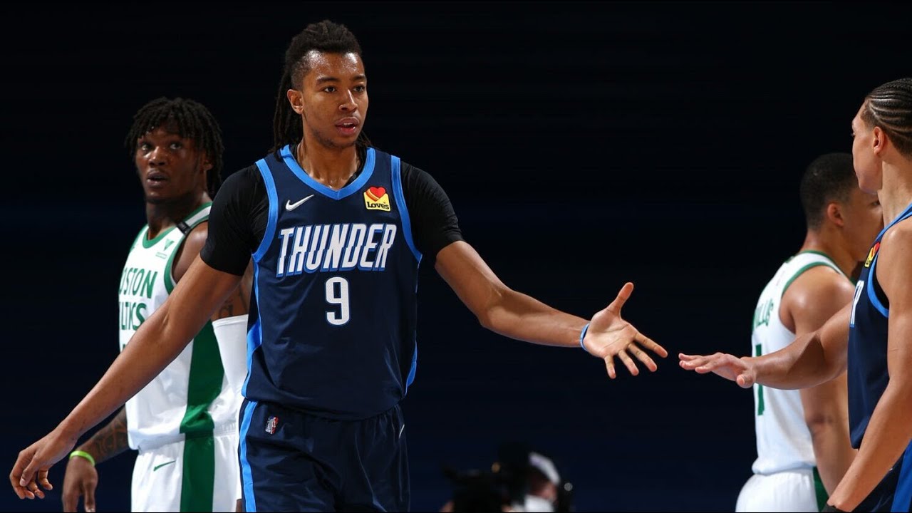 Thunder sign Moses Brown to multiyear contract