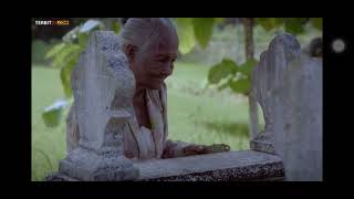 Akhirnya mbah Sri berhasil menemukan makam suaminya Mbah Parwiro. Film Ziarah #sadending