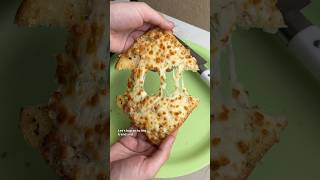 Quick &amp; easy garlic bread 😍 #shorts #airfryerrecipes #garlicbread