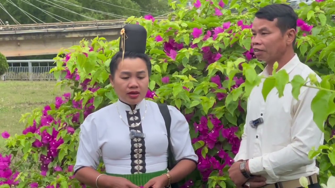 Em Liên Với Anh Hoa hát tạm biệt doanh bộ đội 