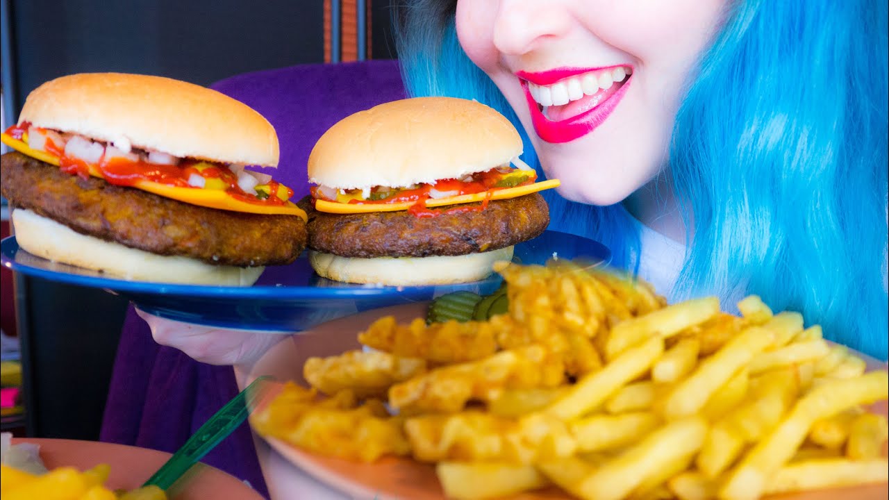ASMR: Cheeseburgers & Fries MCDONALDS-Style! 10k subs~ Relaxing Eating Sounds [No Talking | Vegan] 😻