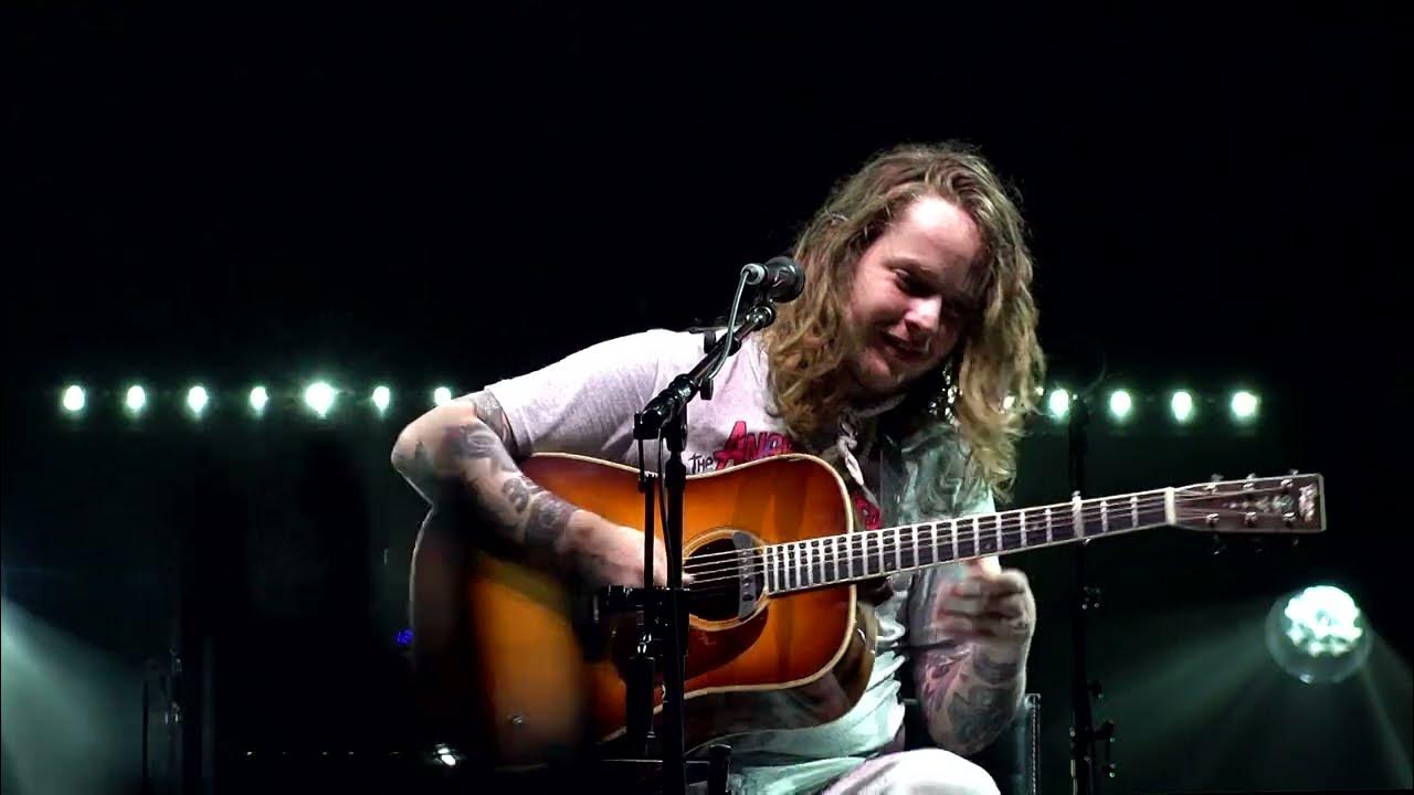 Billy Strings solo "Catch and Release" 7/23/23 Essex Junction, VT Billy Strings solo "Catch and Release" 7/23/23 Essex Junction, VT