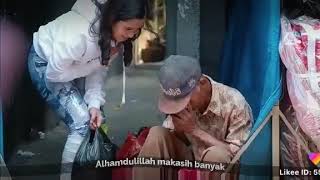 Likee kak naisa baik ya