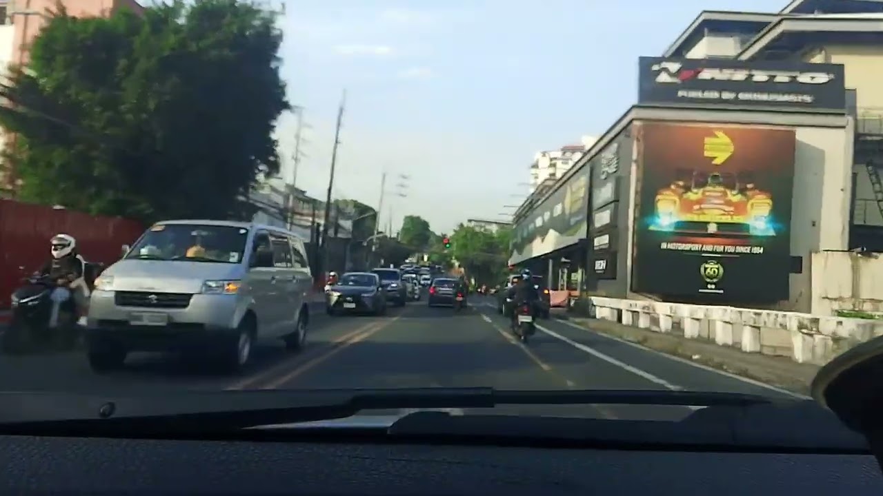 Philippines 🇵🇭 driving tour LaSalle Greenhills via pinaglabanan san Juan going to Xavier hills 