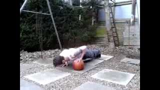 Uneven Push Ups Threestyle