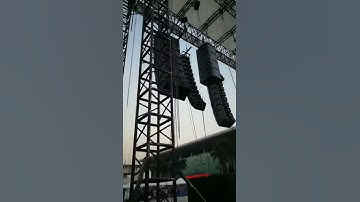 Admark active double 12 inch line array on arena
