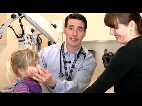 Video: How To Stop A Child From Bleeding