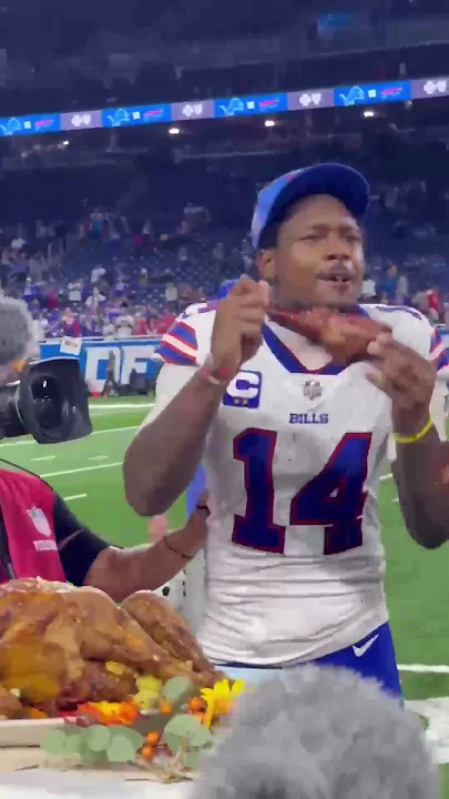 Throwback to Diggs and his victory Turkey Leg ?